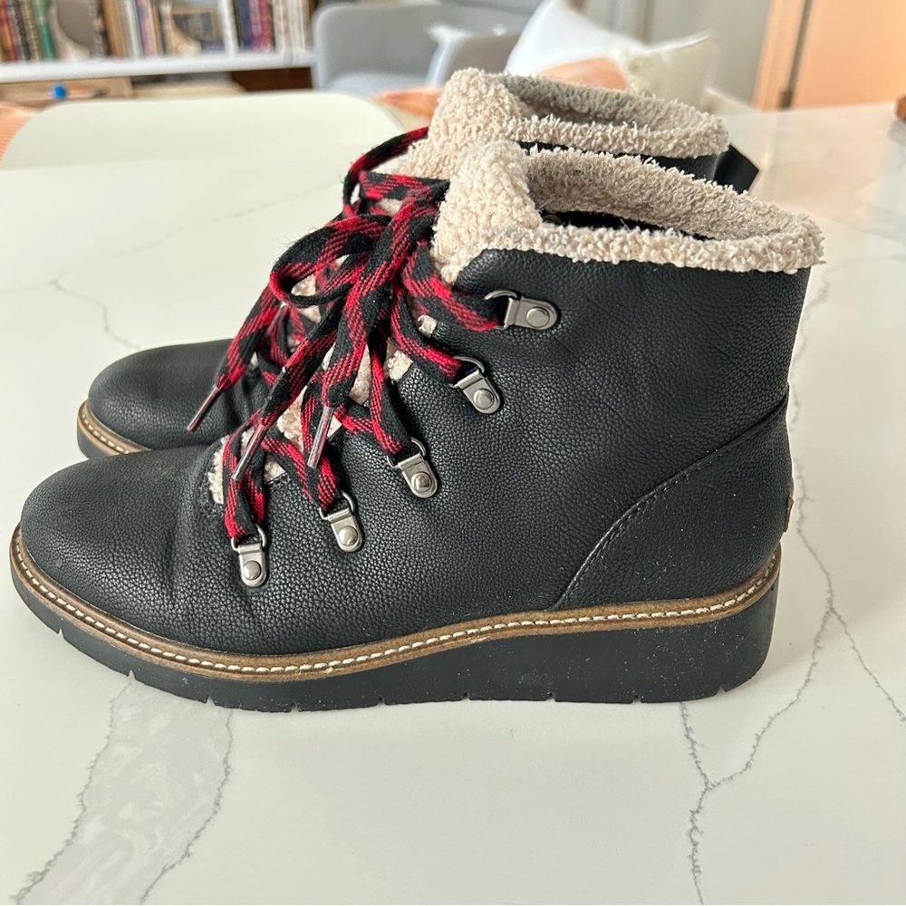 Dr. Scholl's Black Alpine Ankle Boots sz 8